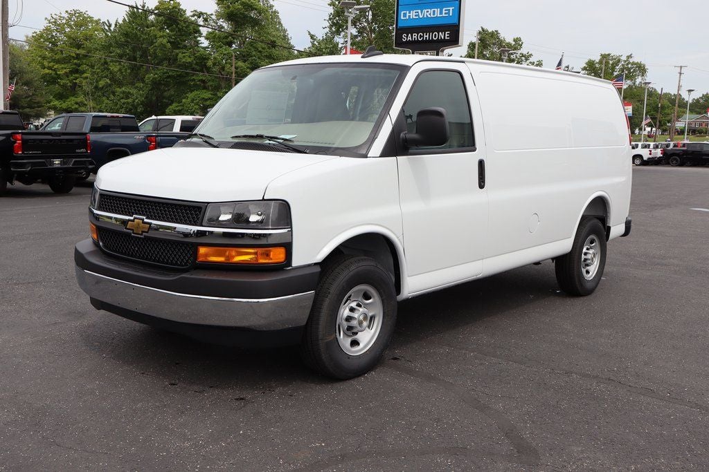 2025 Chevrolet Express 3500 Work Van Cargo