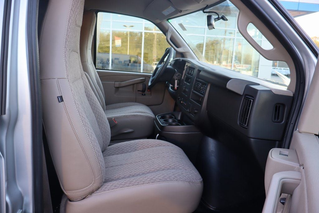 2025 Chevrolet Express 3500 Work Van Cargo