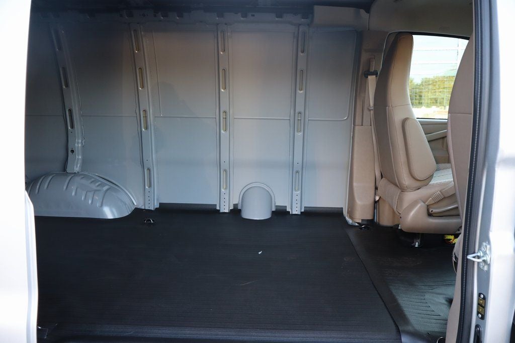 2025 Chevrolet Express 3500 Work Van Cargo