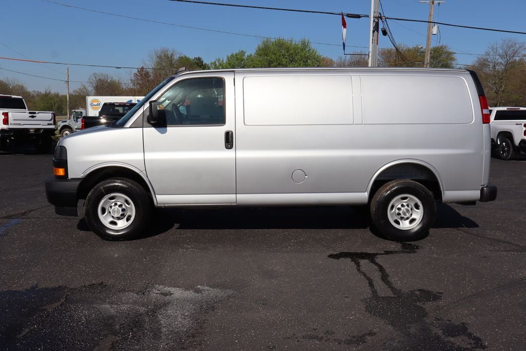 2025 Chevrolet Express 3500 Work Van Cargo