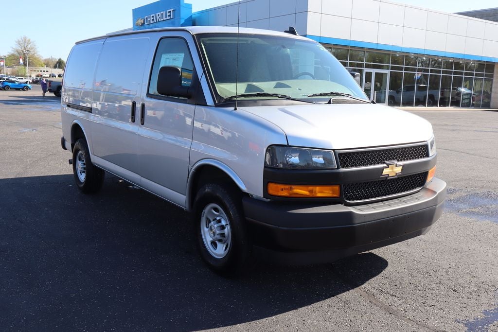 2025 Chevrolet Express 3500 Work Van Cargo