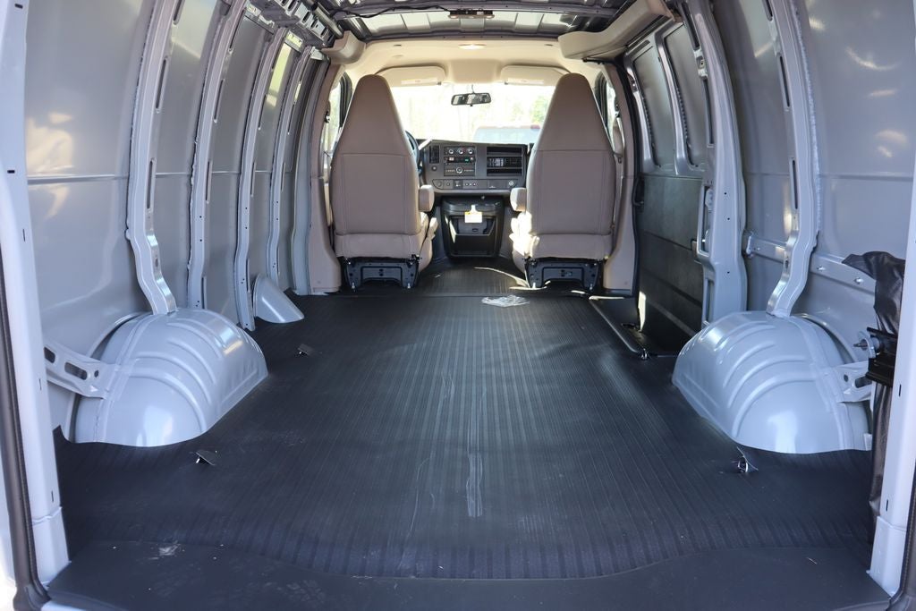 2025 Chevrolet Express 3500 Work Van Cargo