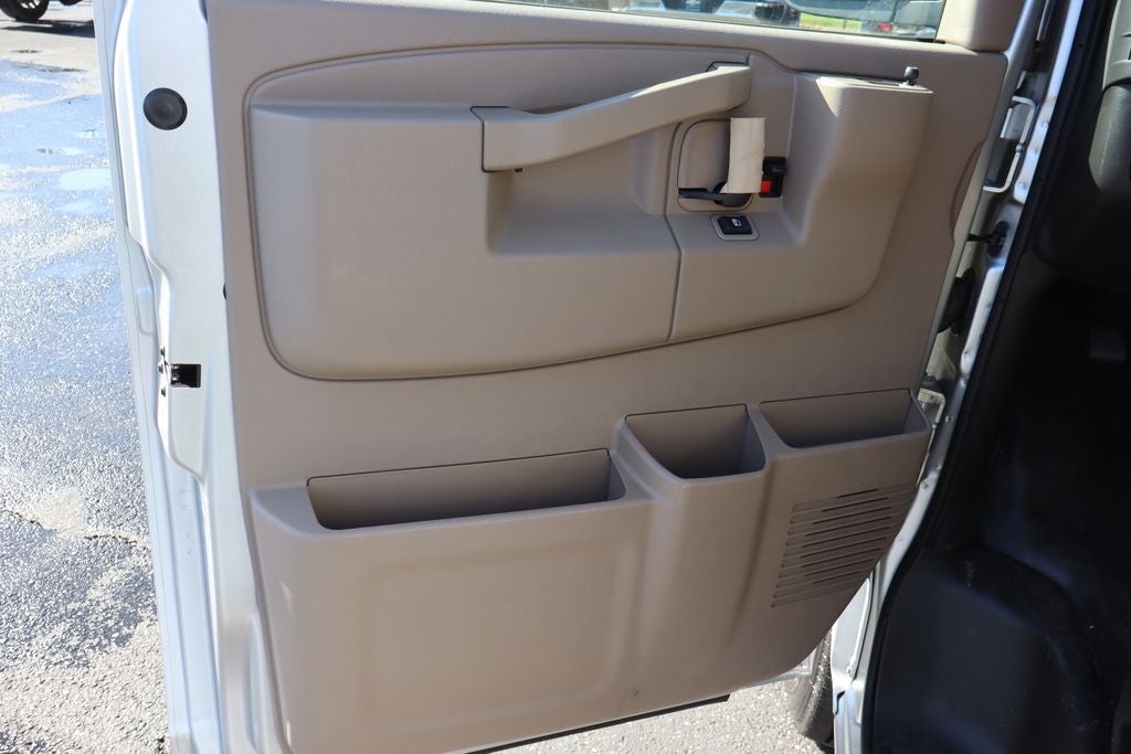 2025 Chevrolet Express 3500 Work Van Cargo