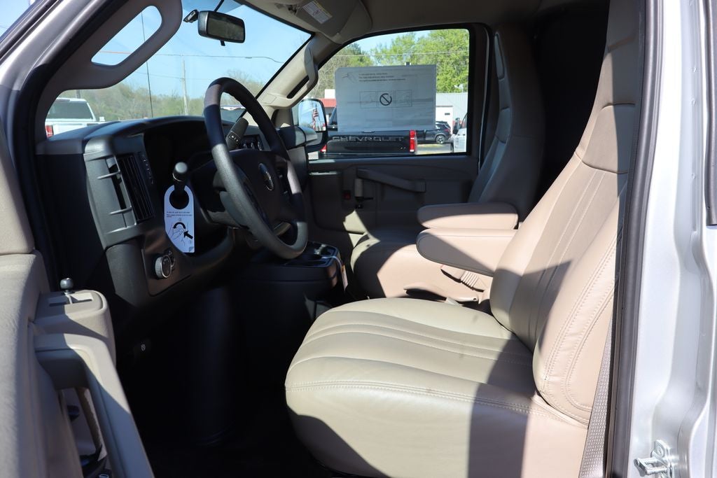 2025 Chevrolet Express 3500 Work Van Cargo