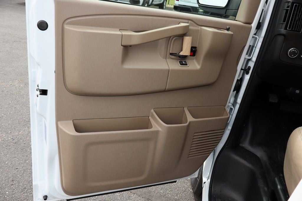 2025 Chevrolet Express 3500 Work Van Cargo