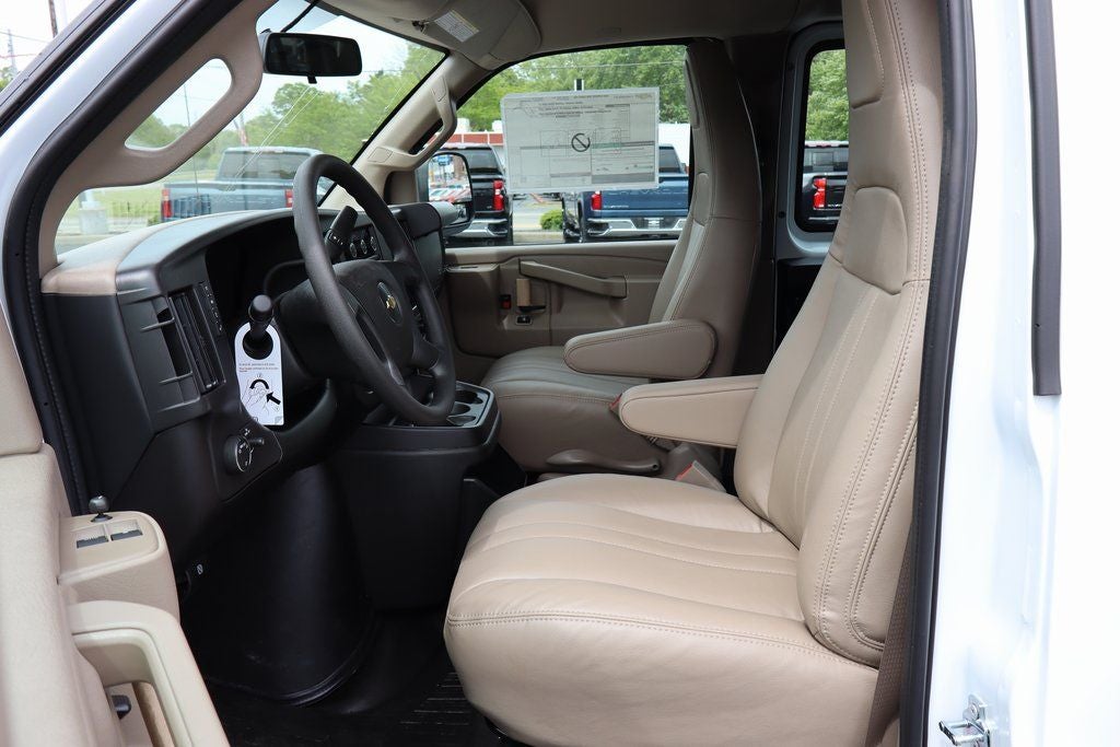 2025 Chevrolet Express 3500 Work Van Cargo