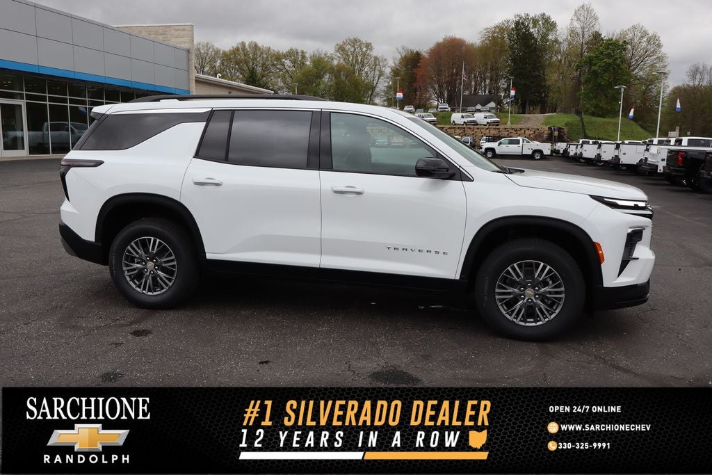 2026 Chevrolet Traverse FWD LT's photo