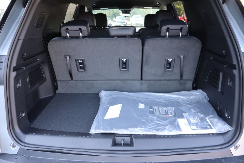 2027 Chevrolet Traverse LT 2LT