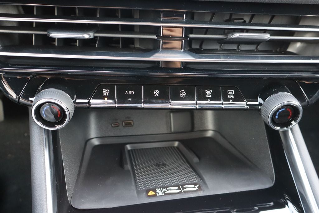 2027 Chevrolet Traverse LT 2LT