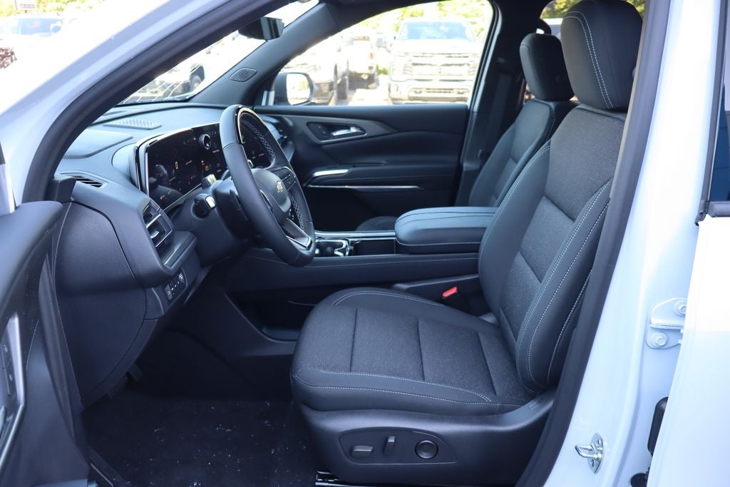 2027 Chevrolet Traverse LT 2LT