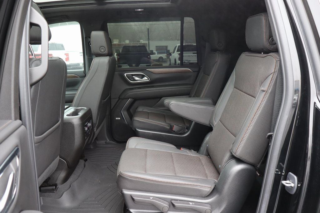 2023 Chevrolet Suburban High Country