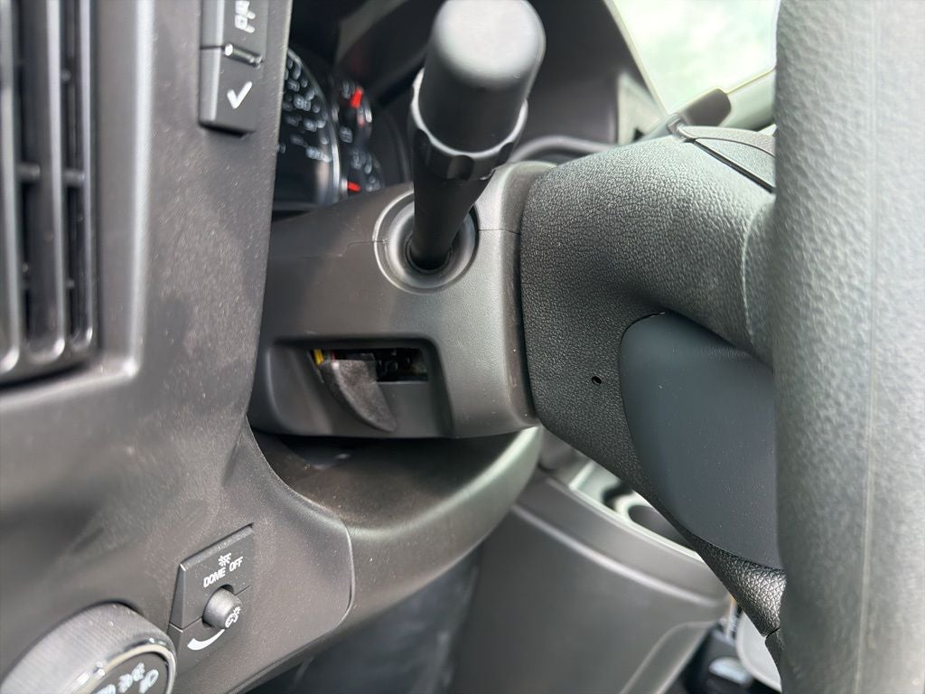 2026 Chevrolet Express 3500 Work Van 11' Reading Enclosed Service Body w/Latch-Matic