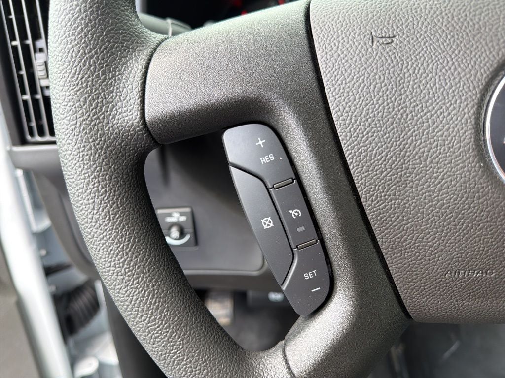 2026 Chevrolet Express 3500 Work Van 11' Reading Enclosed Service Body w/Latch-Matic