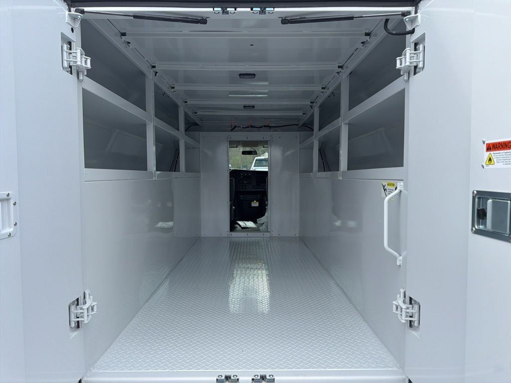 2026 Chevrolet Express 3500 Work Van 11' Reading Enclosed Service Body w/Latch-Matic