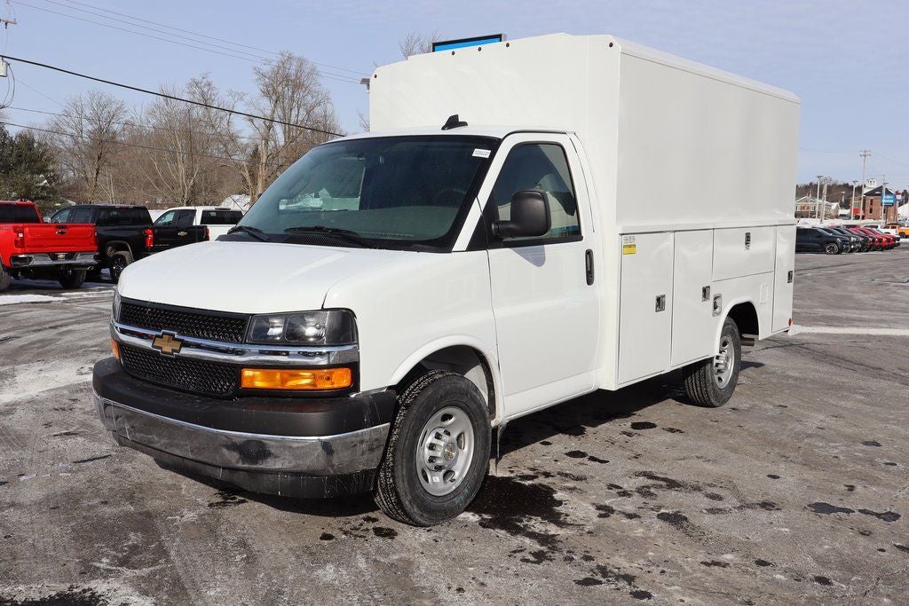 2026 Chevrolet Express 3500 Work Van w/ Reading Aluminum Roof Service Body Cutaway