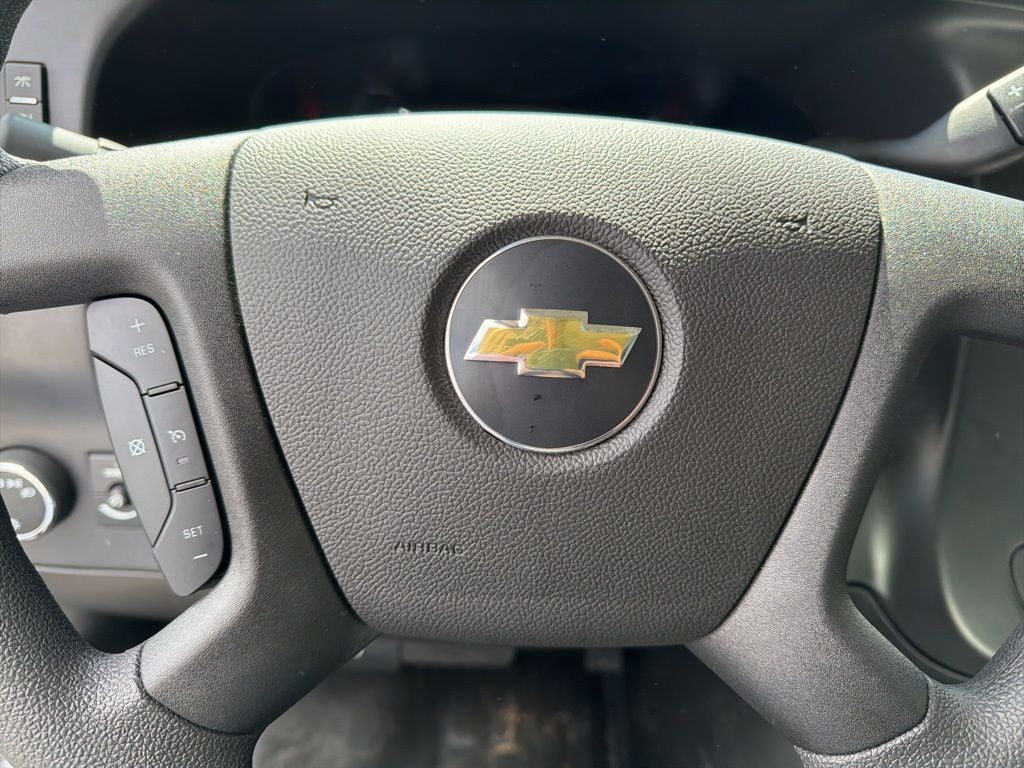2026 Chevrolet Express 3500 Work Van 11' Reading Enclosed Service Body w/Latch-Matic