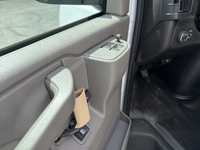 2026 Chevrolet Express 3500 Work Van 11' Reading Enclosed Service Body w/Latch-Matic