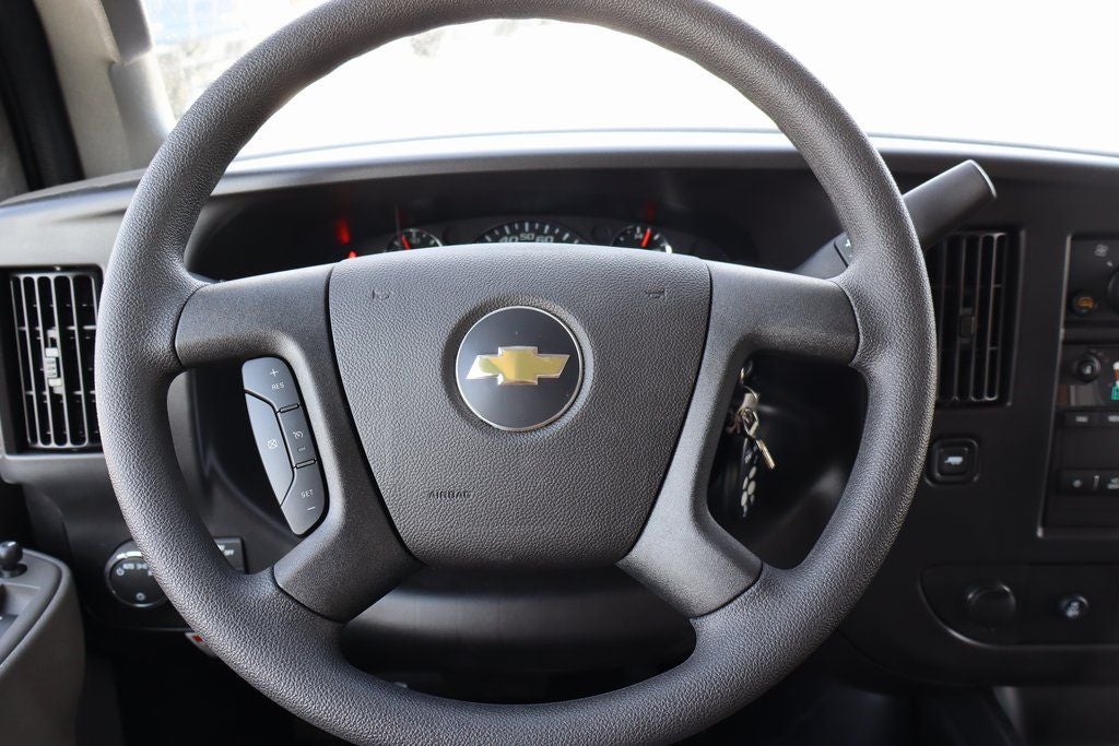 2026 Chevrolet Express 3500 Work Van w/ Reading Enclosed Service Body Cutaway