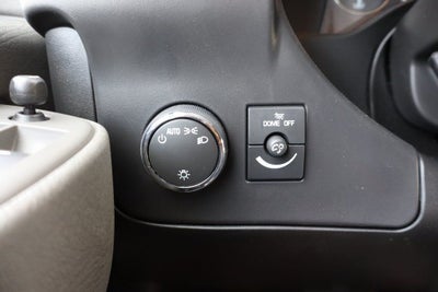 2026 Chevrolet Express 3500 Work Van w/ Reading Enclosed Service Body Cutaway