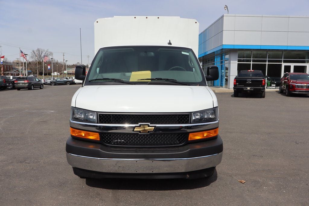 2026 Chevrolet Express 3500 Work Van w/ Reading Enclosed Service Body Cutaway