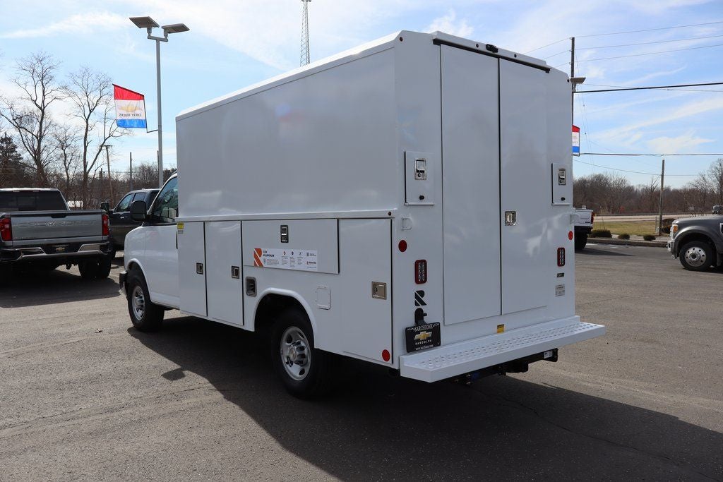 2026 Chevrolet Express 3500 Work Van w/ Reading Enclosed Service Body Cutaway