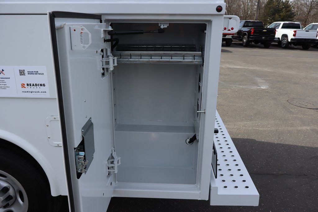 2026 Chevrolet Express 3500 Work Van w/ Reading Enclosed Service Body Cutaway