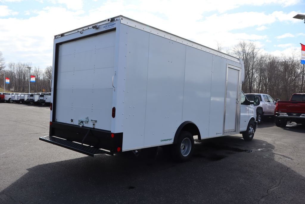 2026 Chevrolet Express 3500 Work Van w/ 16' Rockport FedEx-spec Box Van Cutaway