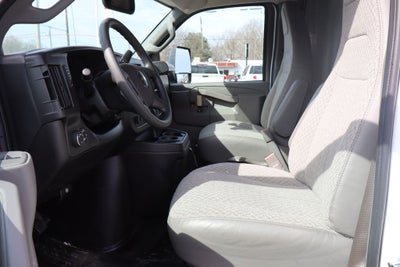 2026 Chevrolet Express 3500 Work Van w/ 16' Rockport FedEx-spec Box Van Cutaway