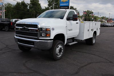 2024 Chevrolet Silverado 5500HD Medium Duty Work Truck DRW w/ 11' Reading Classic II Aluminum Service Body