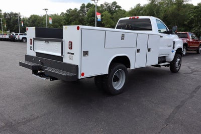 2024 Chevrolet Silverado 5500HD Medium Duty Work Truck DRW w/ 11' Reading Classic II Aluminum Service Body