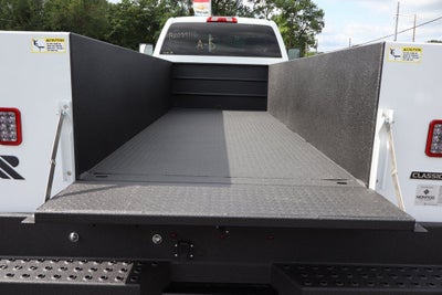 2024 Chevrolet Silverado 5500HD Medium Duty Work Truck DRW w/ 11' Reading Classic II Aluminum Service Body