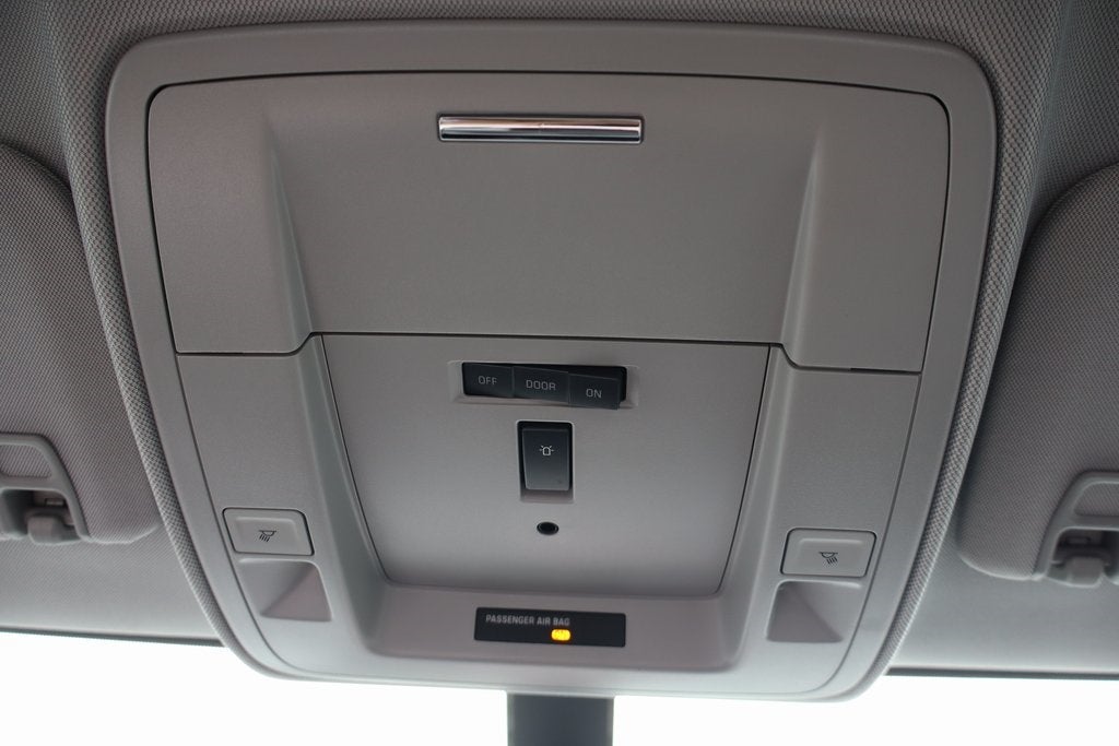 2024 Chevrolet Silverado 5500HD Medium Duty Work Truck w/ 11' Reading Aluminum Service Body