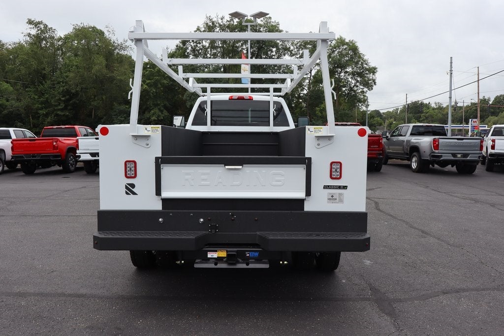 2024 Chevrolet Silverado 5500HD Medium Duty Work Truck w/ 11' Reading Aluminum Service Body
