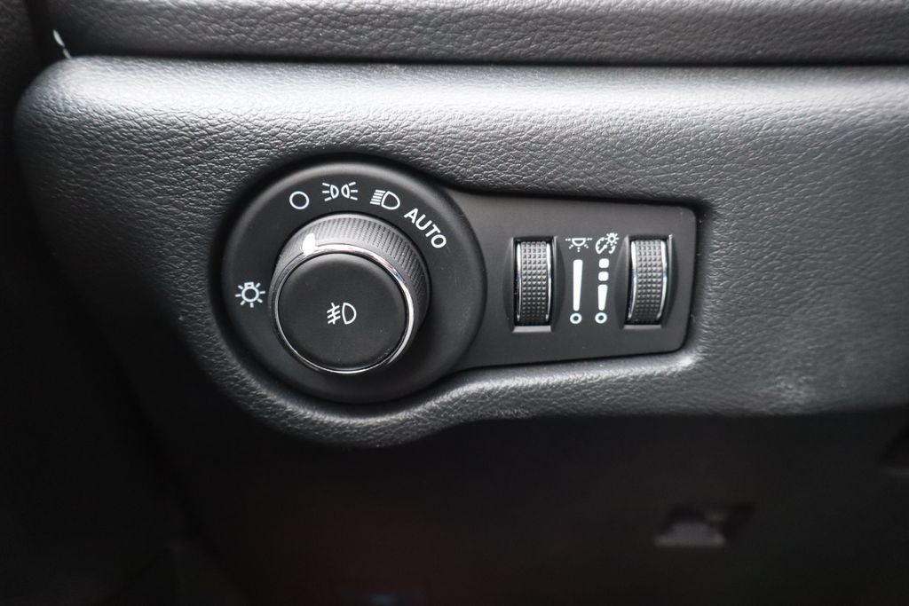 2025 Chrysler Pacifica Hybrid Select