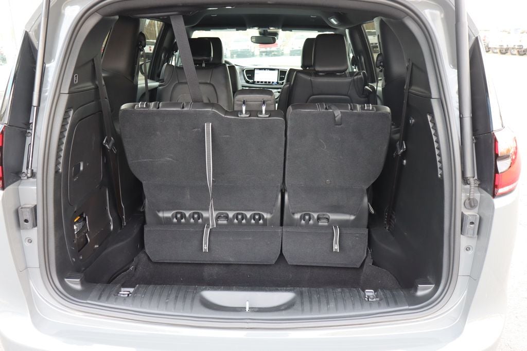 2025 Chrysler Pacifica Hybrid Select