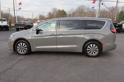 2025 Chrysler Pacifica Hybrid Select