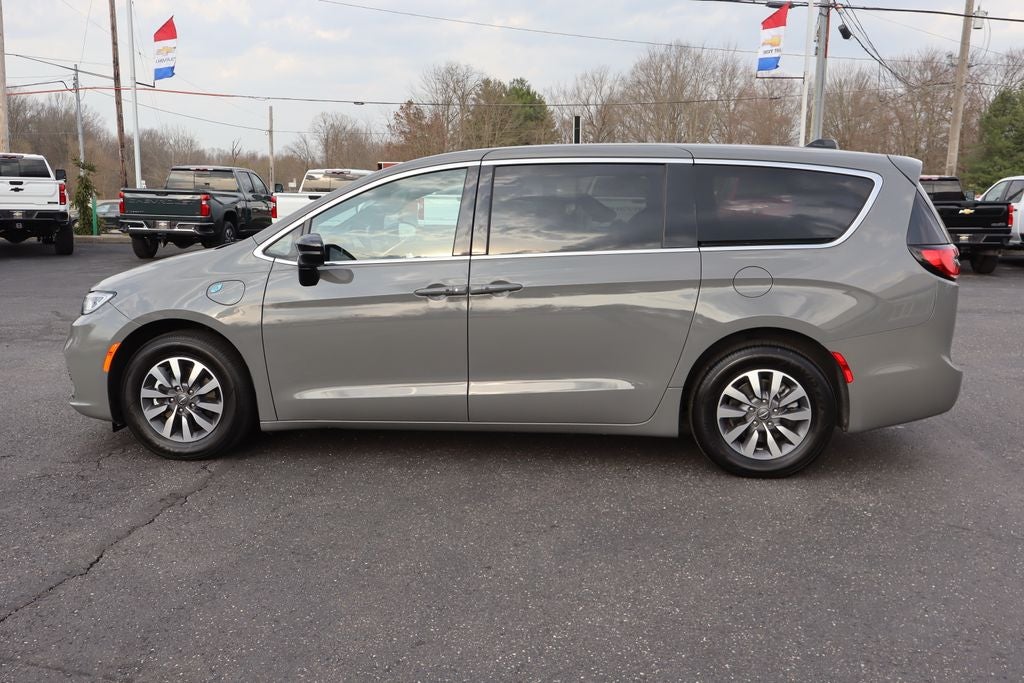2025 Chrysler Pacifica Hybrid Select
