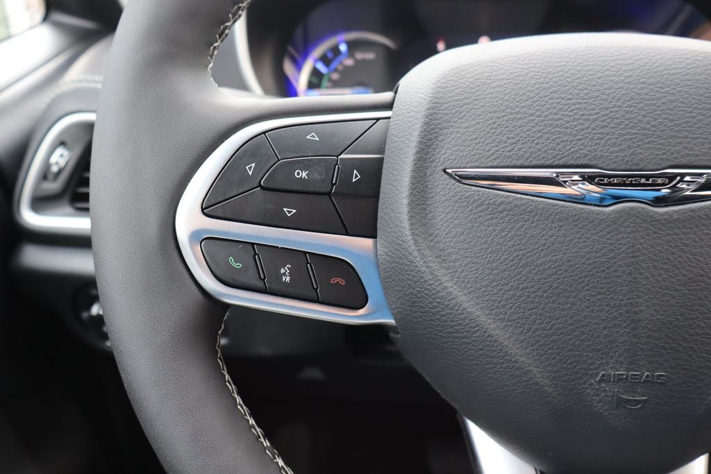 2025 Chrysler Pacifica Hybrid Select