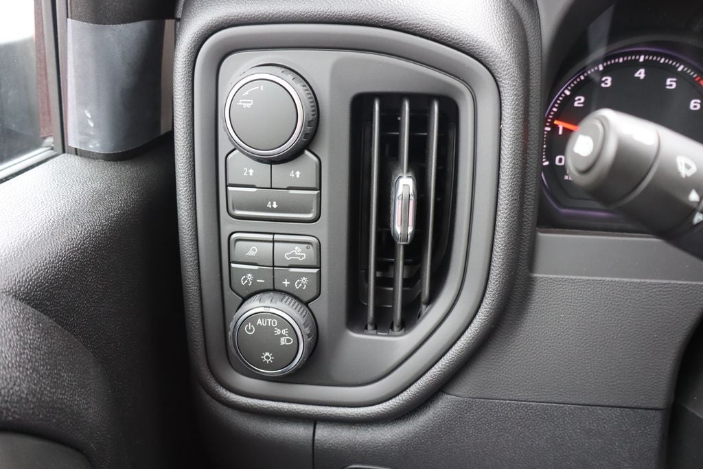 2026 Chevrolet Silverado 2500HD Custom