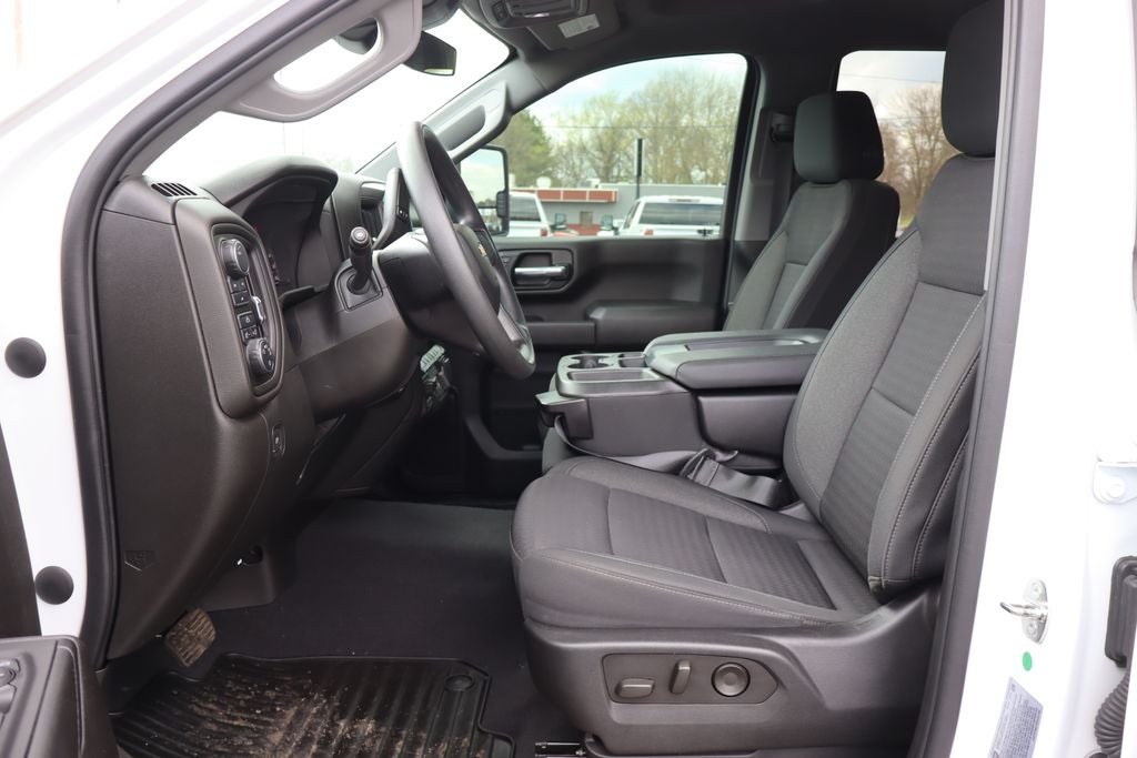 2024 Chevrolet Silverado 2500HD Custom