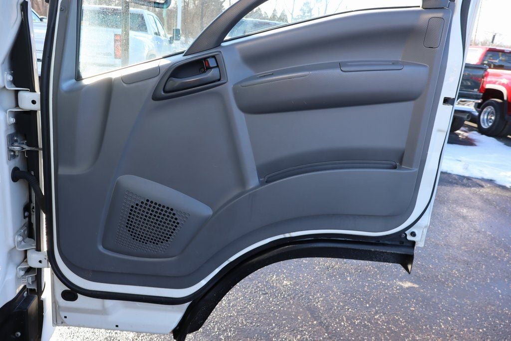 2017 Chevrolet 4500 LCF Base w/ Box Van