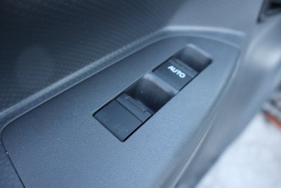 2025 Chevrolet 4500 HG LCF Gas w/ 18' Unicell Box Van