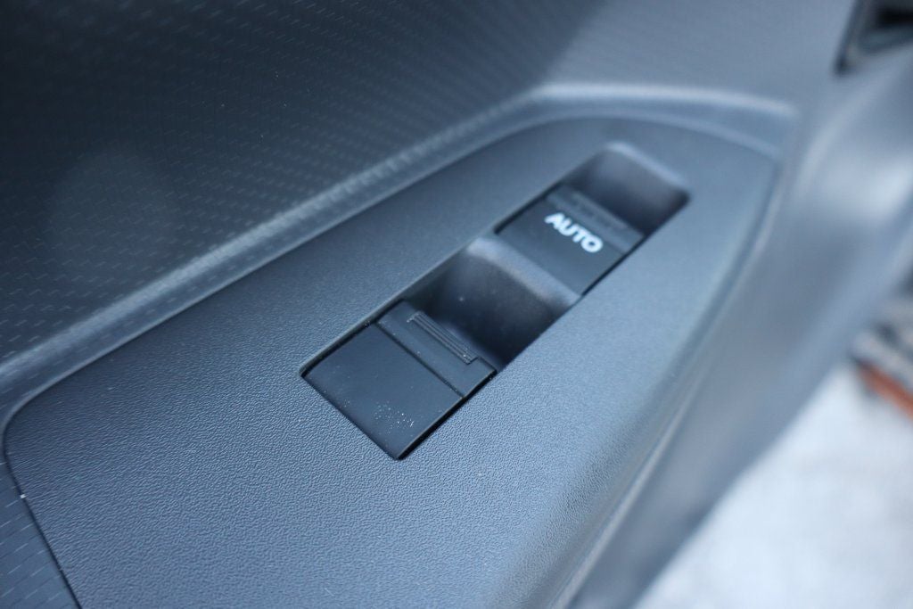 2025 Chevrolet 4500 HG LCF Gas w/ 18' Unicell Box Van