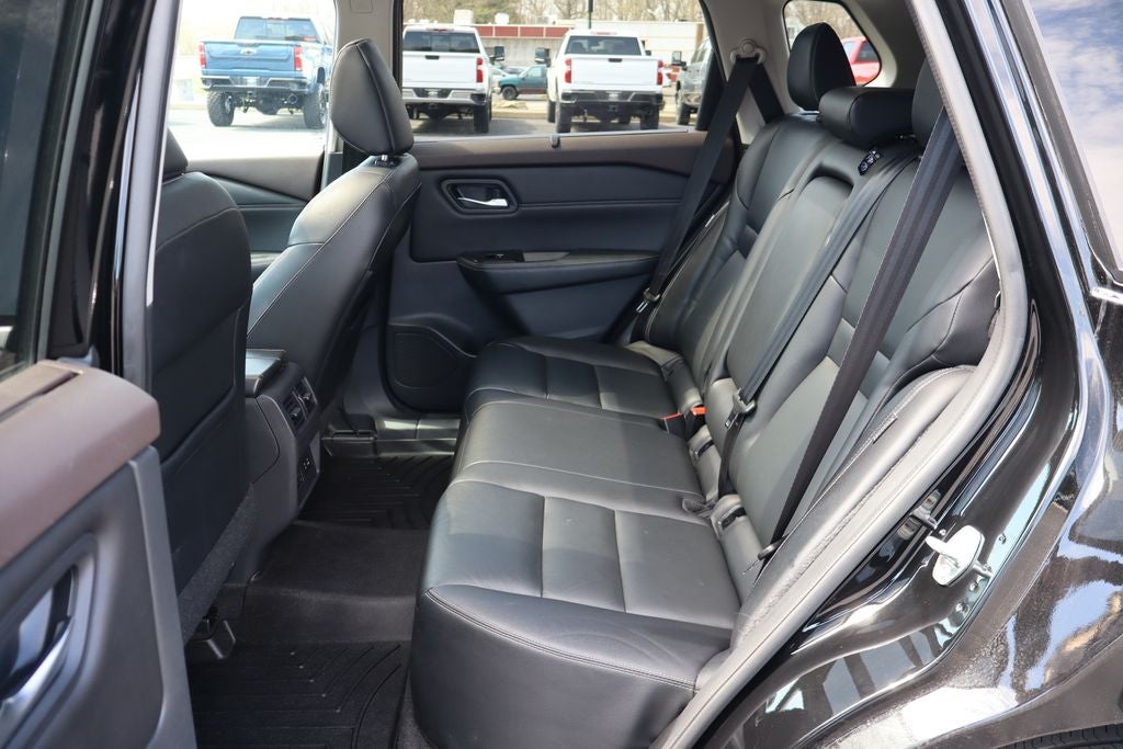 2022 Nissan Rogue SL