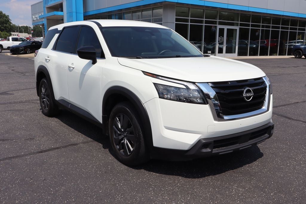 2023 Nissan Pathfinder S