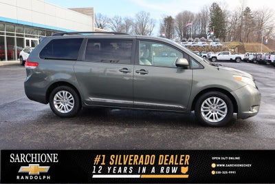 2012 Toyota Sienna XLE 8 Passenger