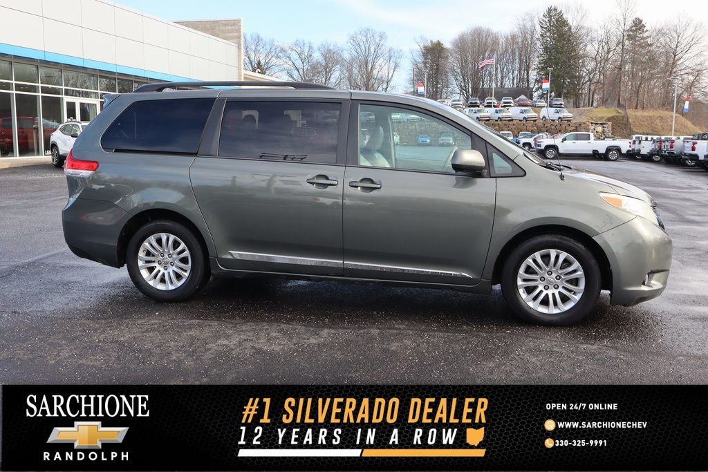2012 Toyota Sienna XLE 8 Passenger