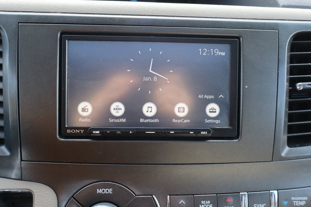 2012 Toyota Sienna XLE 8 Passenger