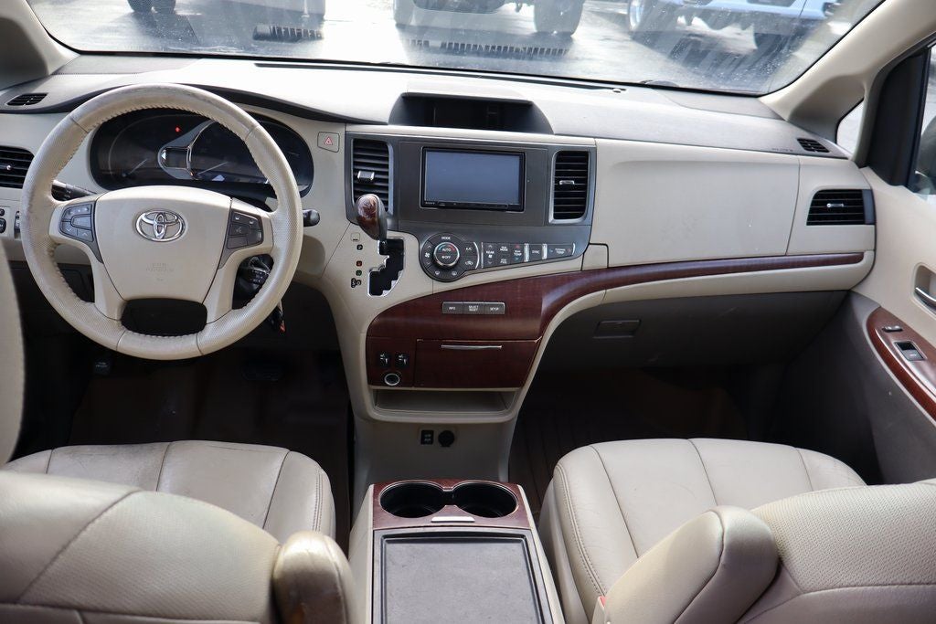 2012 Toyota Sienna XLE 8 Passenger