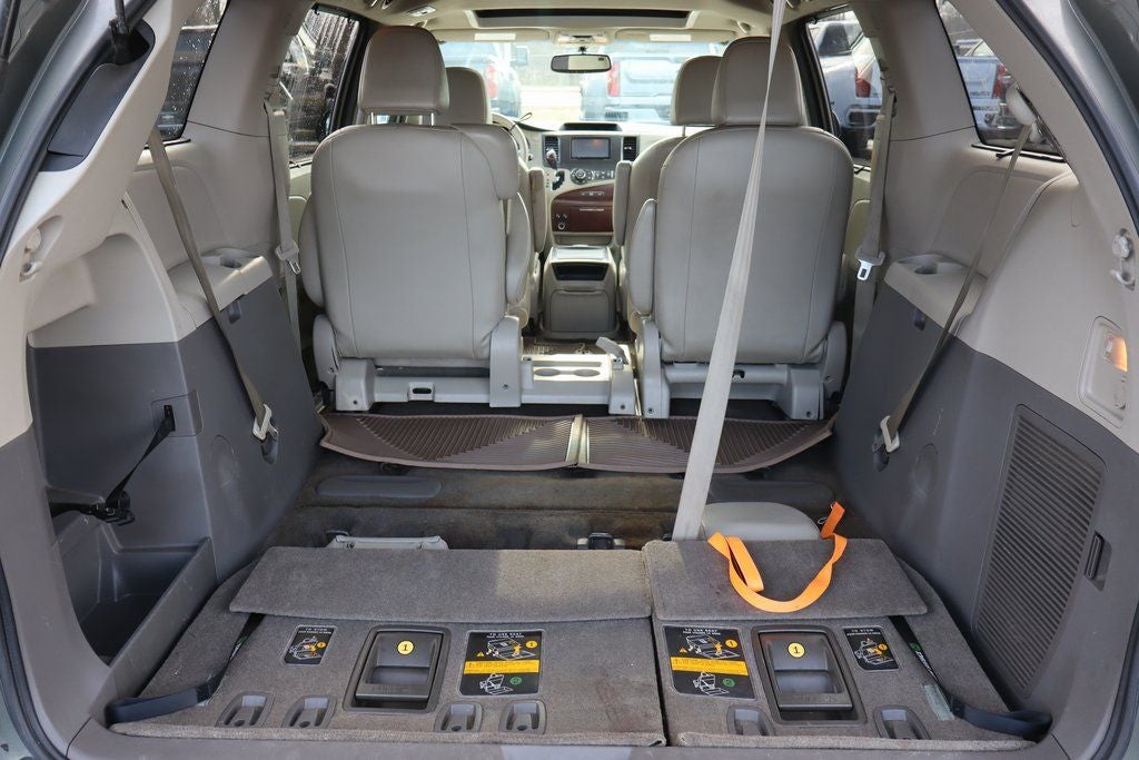 2012 Toyota Sienna XLE 8 Passenger